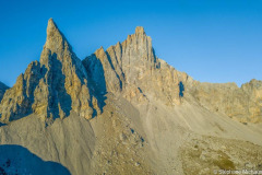 Les aiguilles d'Ansabère en vallée d'Aspe (vue aérienne)//The Ansabère needles in the Aspe valley (aerial view)
