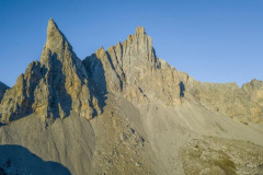 Les aiguilles d'Ansabère en vallée d'Aspe (vue aérienne)//The Ansabère needles in the Aspe valley (aerial view)