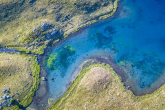 Un lac en vallée d'Ossau (vue aérienne)//A lake in the Ossau valley (aerial view)//