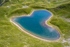 Le lac du Montagnon d'Iseye (vue aérienne)//Montagnon d'Iseye lake (aerial view)//