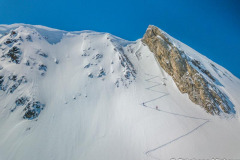 Ski de randonnée à Gourette (vue aérienne)//Ski touring in Gourette (aerial view)
