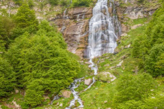 la cascade de Pista au Pays Basque (vue aérienne)//the Pista waterfall in the Basque Country (aerial view)