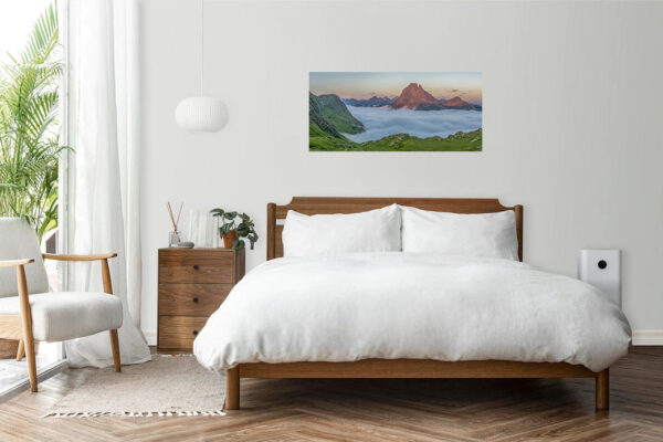 Tableau photo paysage, décoration murale chambre pic du midi d'Ossau au coucher du soleil avec la mer de nuage
